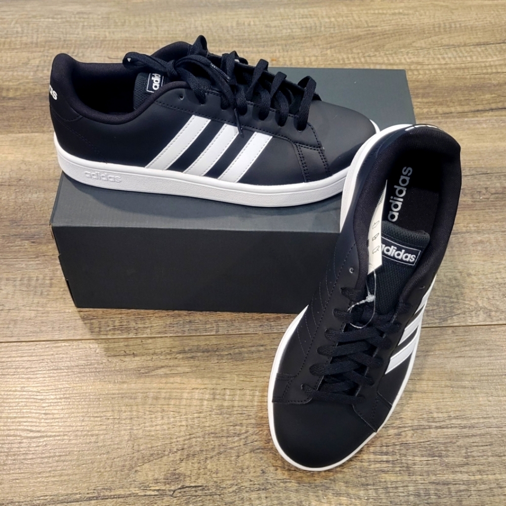 Adidas Grand Court Size 9